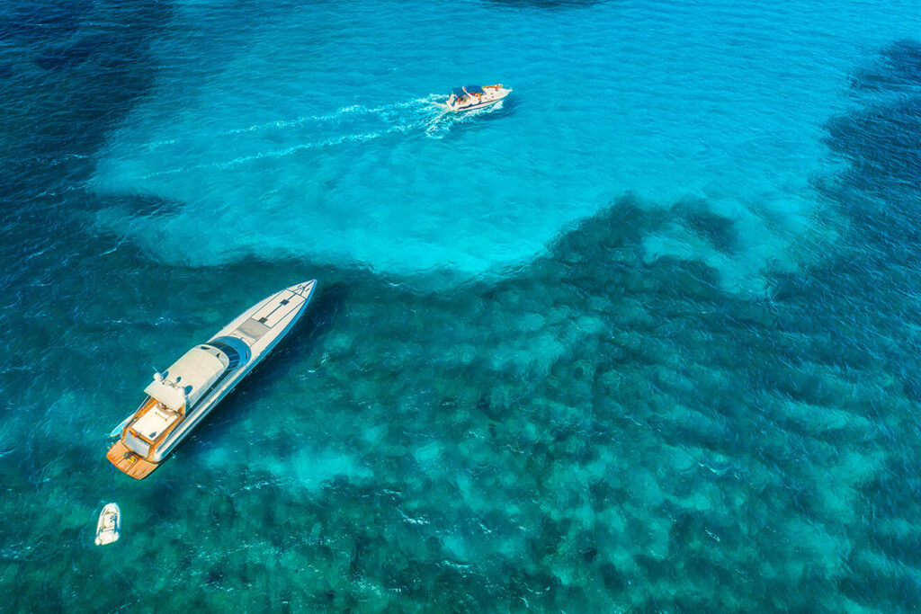 Lagoon 52