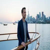  Jonathan Hayes